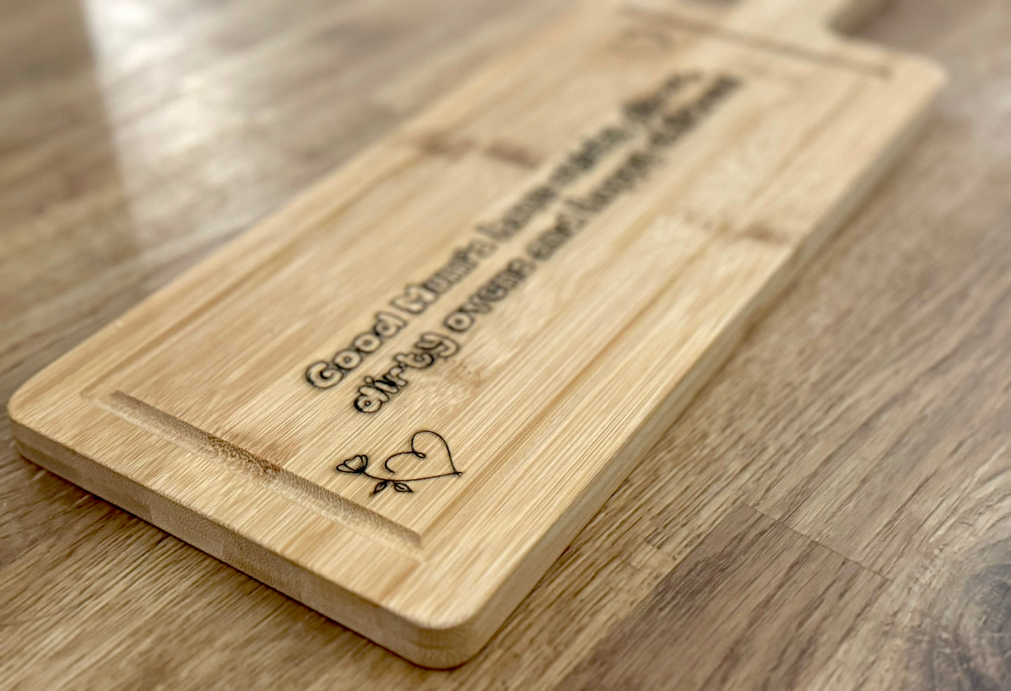 Thick Custom Engraved Bamboo Cutting Board – Perfect Gift for Moms, Children, Dads, Family Humour Decor
